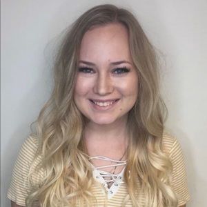 Meet your Posher, Danielle